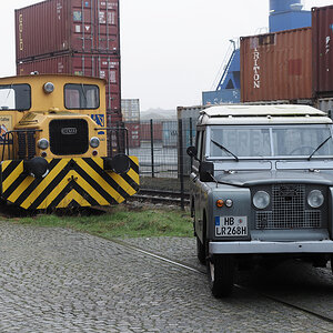 Land Rover Station Wagon 1.jpg