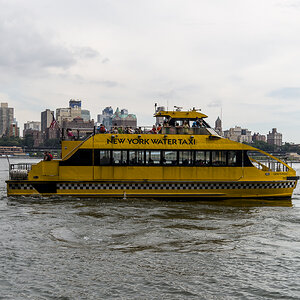NYC Wassertaxi.jpg