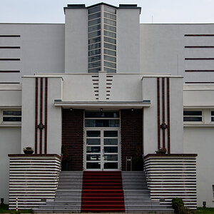 Kurhaus Warnemünde.jpg