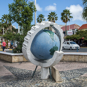 Globus StMaarten.jpg