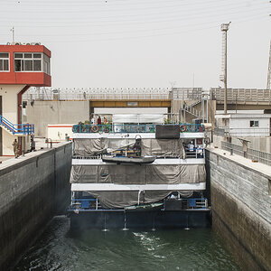 Schleuse Esna3.jpg