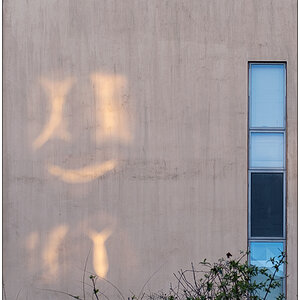 076 Fotospaziergang – Lächeln an einer Hauswand