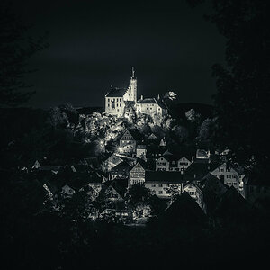 Gößweinstein Castle At Night.jpg