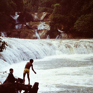 Agua Azul 4.jpg