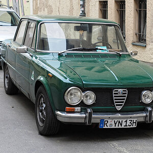 Alfa Romeo Giulia 1300 TI - 1.jpg