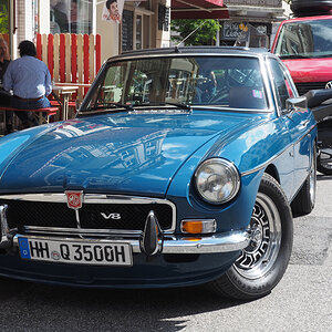 MG B GT V8 b.jpg