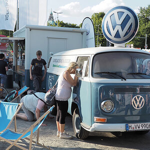 VW Bus ServiceFactory R.jpg