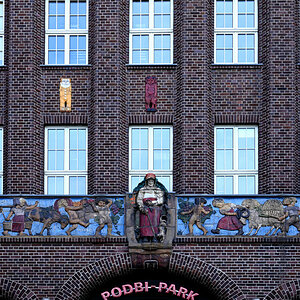Hexe am Podbi-Park