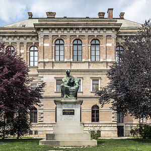 Zagreb Denkmal Strossmayer.jpg