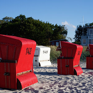 Strandkörbe rot.jpg