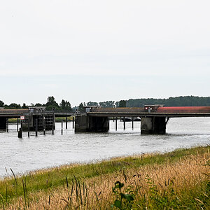 Entlang der Oste Fahrtrichtung Elbe