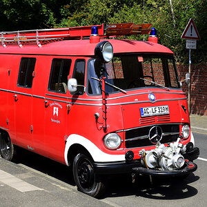 Mercedes-Benz L 319,