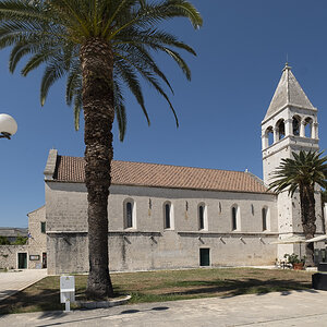 Dominikus-Kirche Trogier.jpg