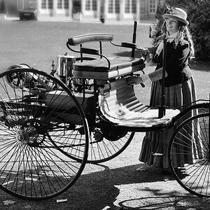 bertha_benz_1200_bw.jpg