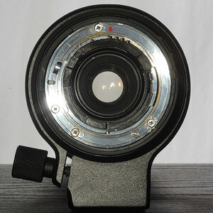 Mein defekt gekauftes und repariertes SIGMA AF 170-500 APO Telezoom:
Die CPU-Platine und alle Kabel waren herausgerissen, der Rear-Fokus-Trieb war an 