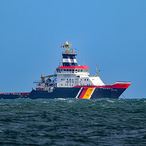 NZ9_1424_Hochseebergungsschlepper Nordic vor Helgoland_IA_10_2022.jpg