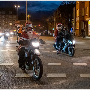 564 X-Mas Ride 2022 durch Kiel V