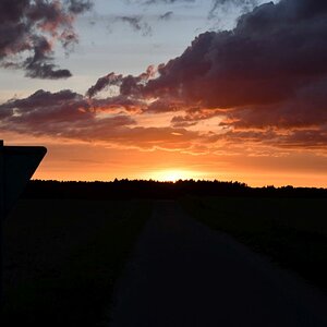 Sonnenuntergang mit Wolken 1