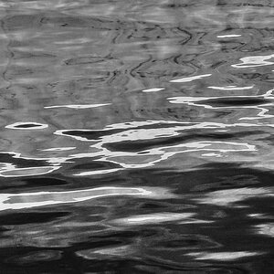 Spiegelung Sperrtor BW.jpg