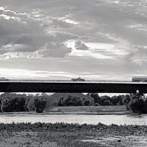 Abends an der Elbe