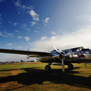 Eine B-25 Mitchell 
1 Startklar auf den Wings & Wheel Tagen auf dem FMO 09/2009