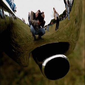 Wing and Wheels 2009 09 12 D2X 4089 1a Zeitmaschine

EXIFs:
Kamera: NIKON D2X
Objektiv: AF-S Zoom-Nikkor 24-70mm F2.8G ED
Brennweite: 48mm (72mm KB)
B