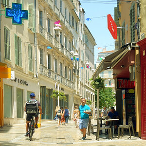 Toulon in Farbe.jpg