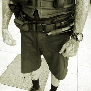 Polizist in Toulon.jpg