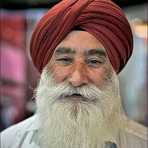 comp_2Sikh-lumi.jpg