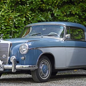 046_mercedes.jpg