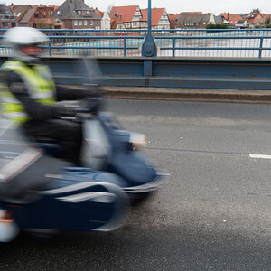 Roller mit Beiwagen.jpg