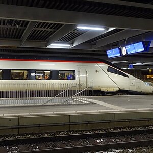 Technik, Gebäude