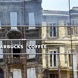 starbucks.jpg