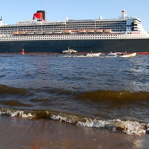 queen_mary_2(1).jpg
