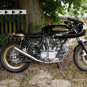 Ducati 900 SS.jpg