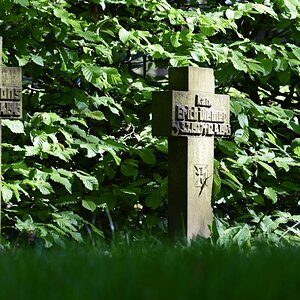 ehrenfriedhof.JPG