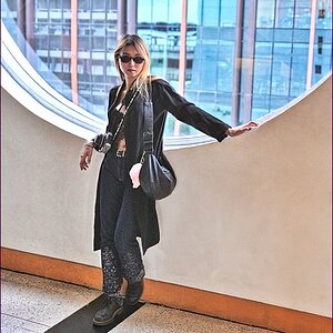 comp_2Nikon-Girl-lumi.jpg