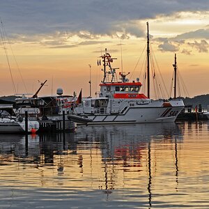 laboe_hafen_abendsonne.jpg