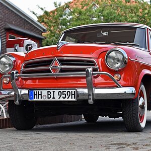 oldtimer_borgward_gasolin_tankstelle.jpg