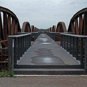 Eisenbahnbrücke Langendorf 3.jpg