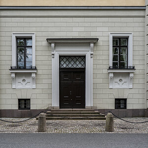 Hintertür Schloss Oslo.jpg