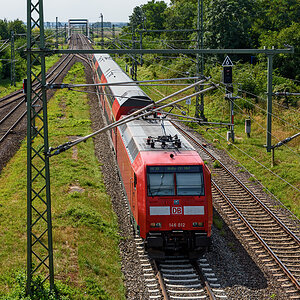 OF2_69790.jpg