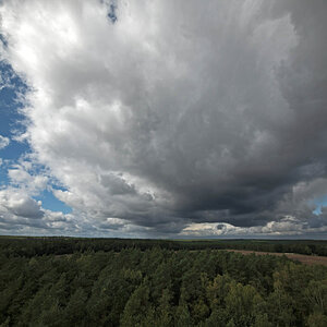 Schauerwolken über der Südostheide.jpg