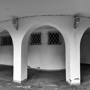 Säulengang BW_2.jpg