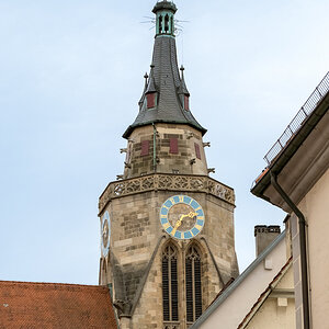 H12X0325-ext-1.jpg