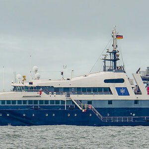 _D716880-001.JPG