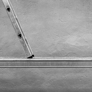 Balance im Minimalismus - Leiter im Fokus