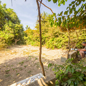 2024-12-14 061 Bird Hide.jpg