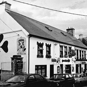 dingle pub