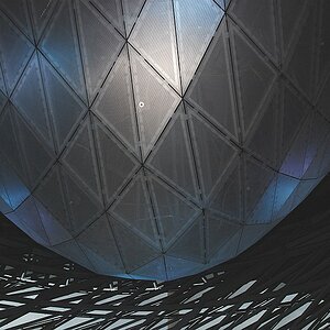 BMW-Welt: im Zentrum des Doppelkegels